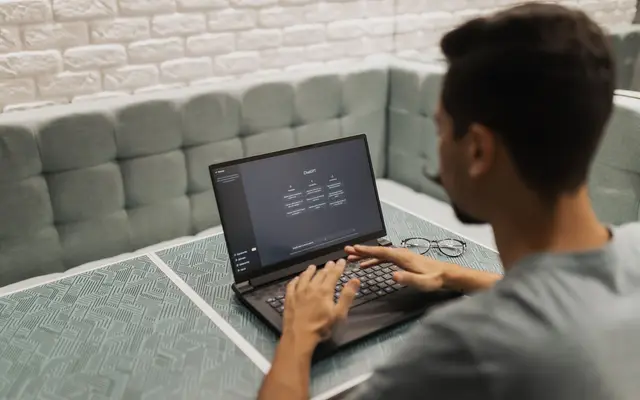 Outils d'intelligence artificielle sur un ordinateur portable